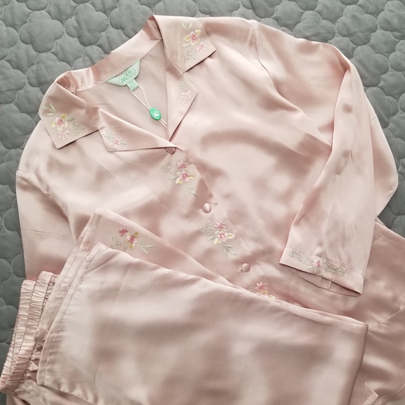 Meibiao Other - NWT Silk Pajamas with Embroidery 2-Piece Set